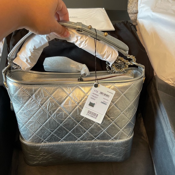 Brand new with Box and tags Chanel Handbag never worn. Gabrielle Chanel medium - Picture 8 of 11